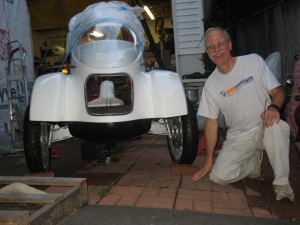 extrm-buge-with-charlie1 Aluminum I beams hold up the front wheels